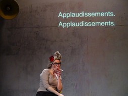 la Visite de la vieille dame © Cie du Bonhomme